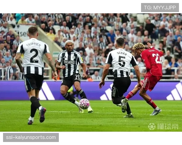 亨利盛赞英超新援埃基蒂克首秀惊艳表现远超预期令他眼前一亮